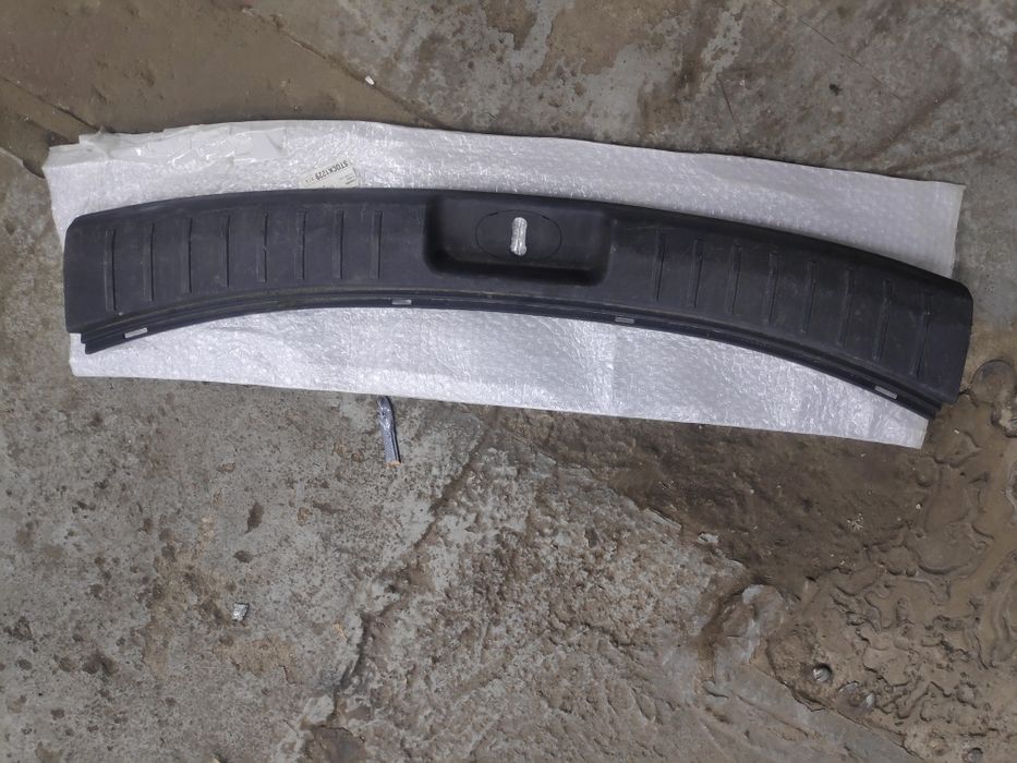 Santa fe 3 grand нижняя накладка проема багажника разборка