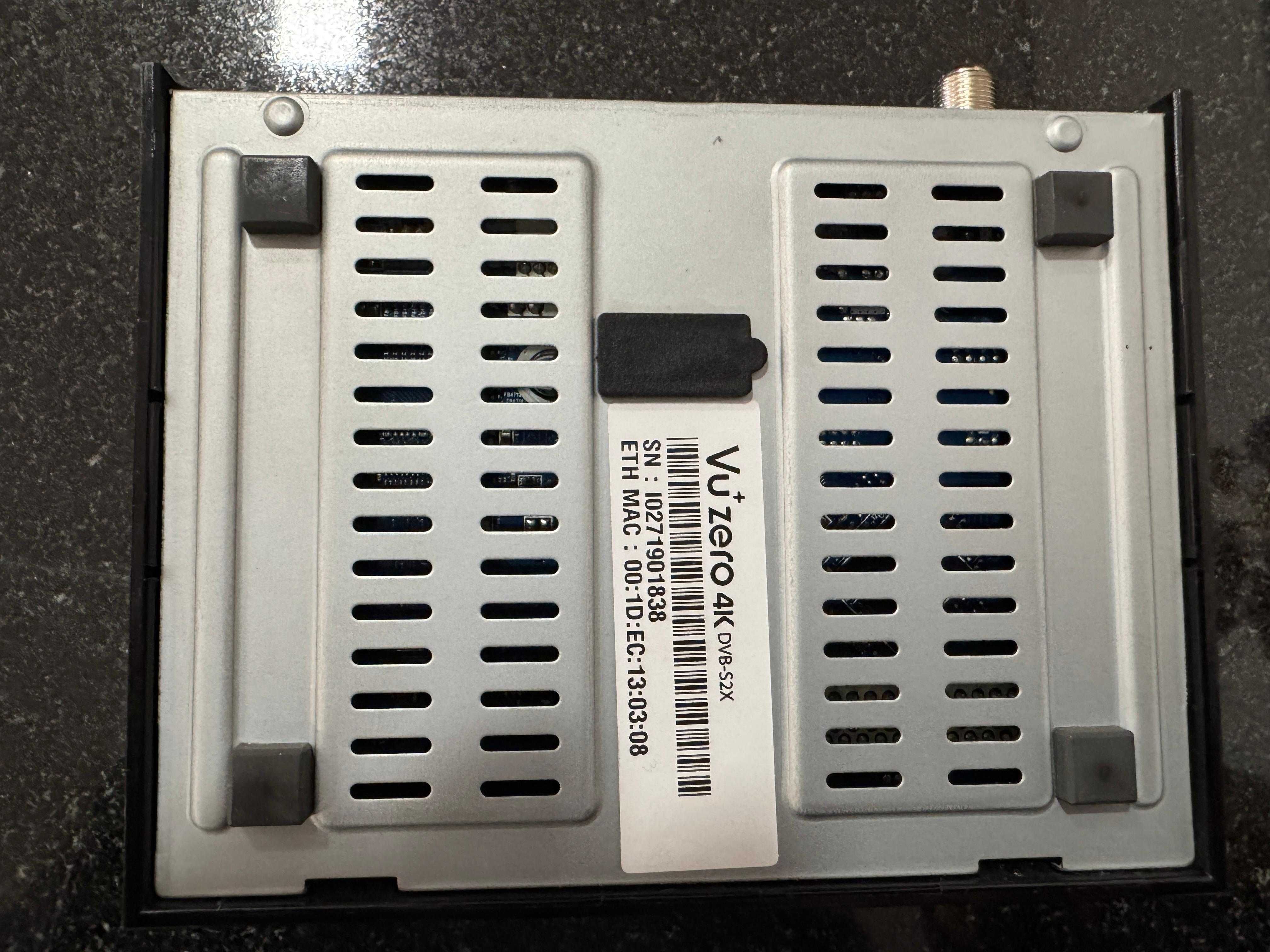 Vu+ Zero 4K DVB-S2 + Sintonizador DVB-T2/C