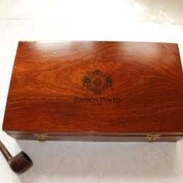 Bonita caixa em madeira - Ramos Pinto