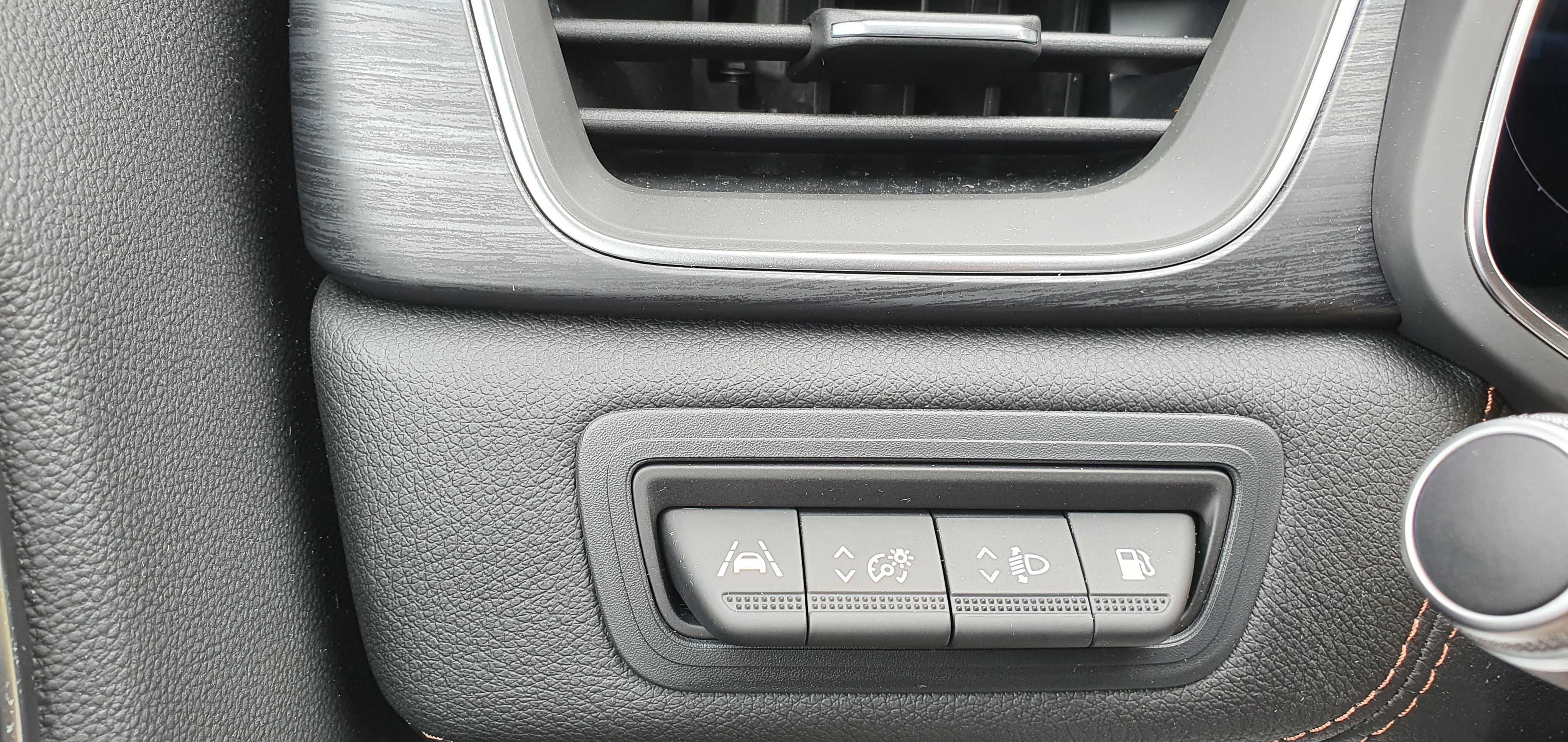Renault  Captur Versão – Initial Paris E-TECH HÍBRIDO PLUG –IN 160