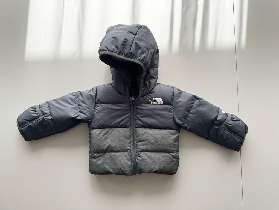 Niemowlęca kurtka puchowa The North Face z kapturem model NORTH