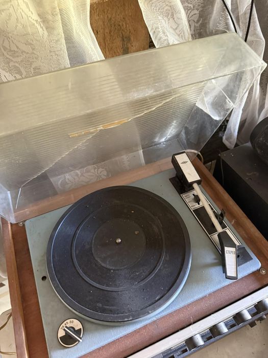 Проигрыватель винила