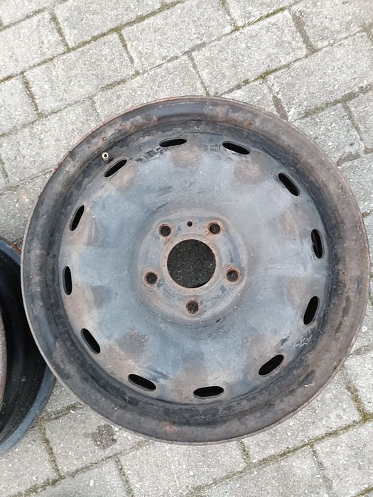 Trafic Vivaro felga stalowa 6X16 5X114.3 ET50