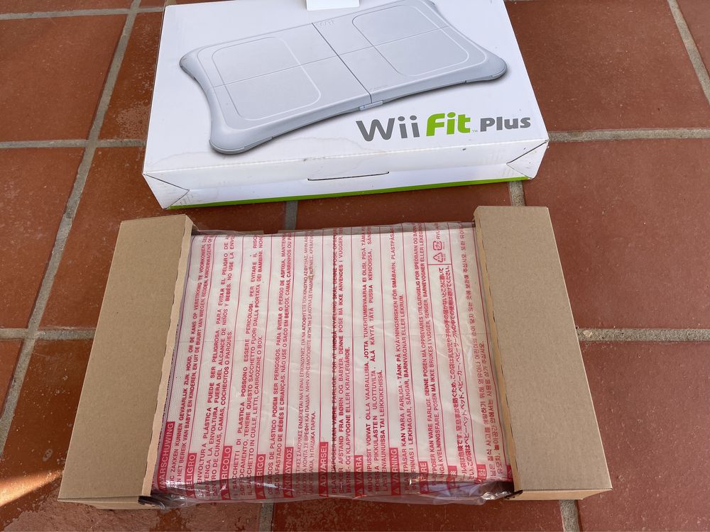 Wii + Wii Fit Plus
