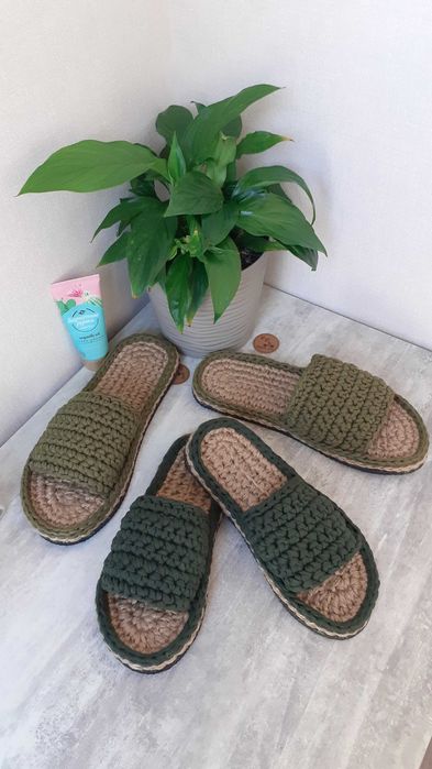 Вязані тапочки з джуту та трикотажу на ЕВА підошві в наявності.