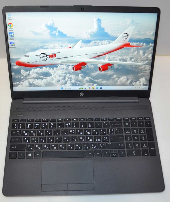 Hоутбук  HP 250 G8