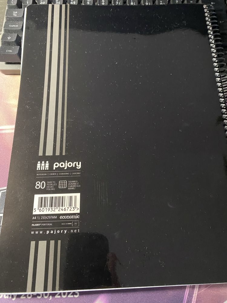 Caderno A4 quadriculado