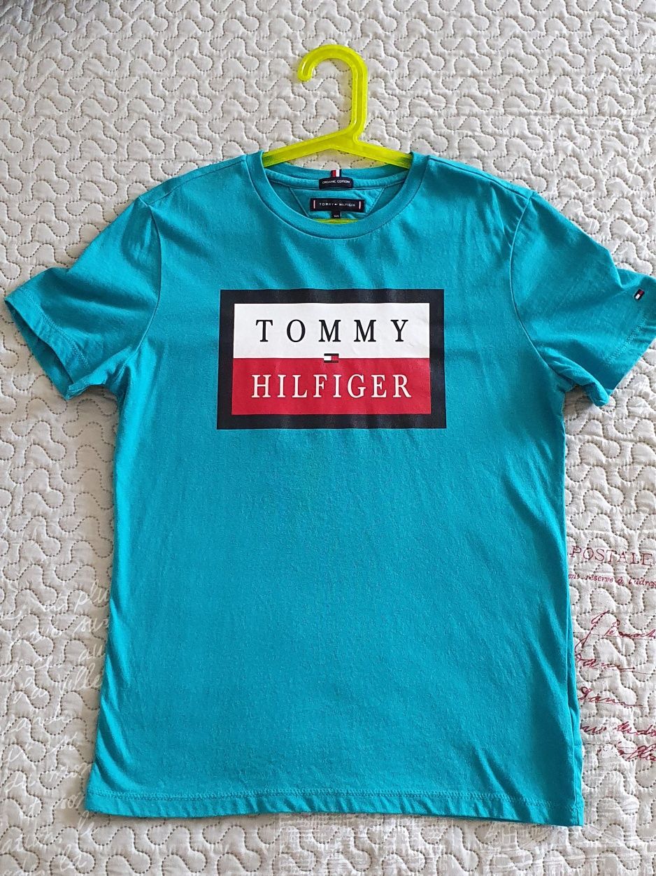 Tea shirt marca Tommy Hilfiger 14 anos