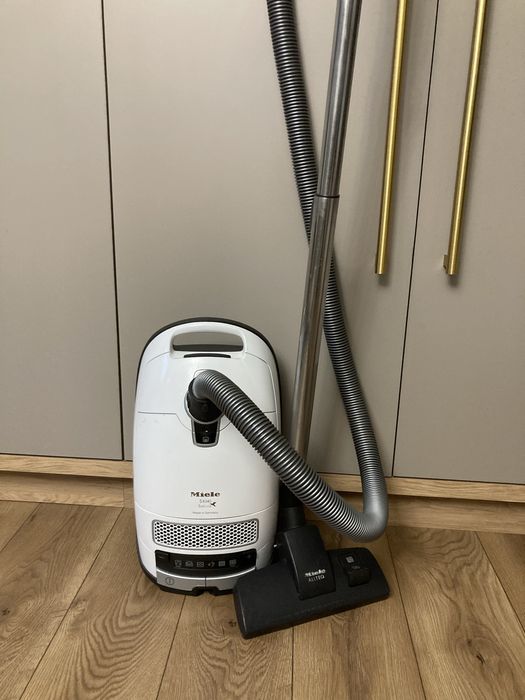Odkurzacz Miele S8/S836 made in Germany 1600W Mocny-znakomity