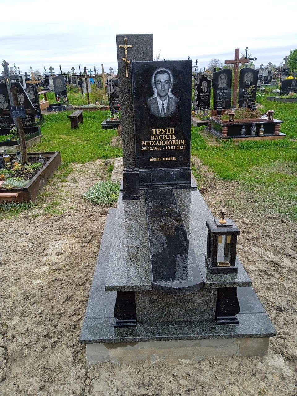 Гранітні пам'ятники