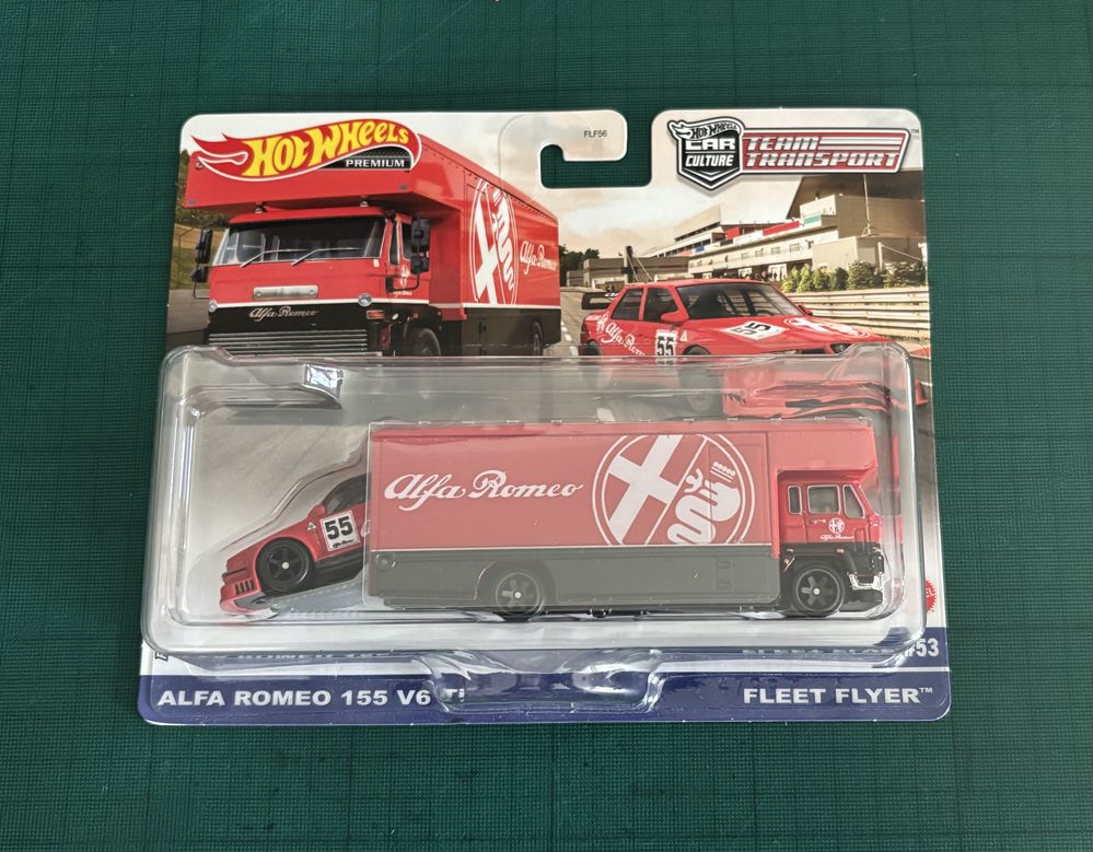 Hot Wheels Team Transport Alfa Romeo