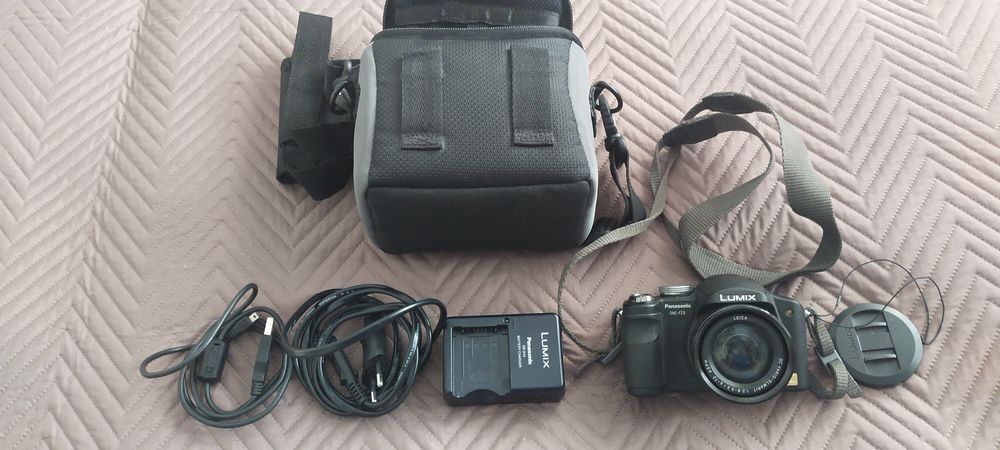 Sprzedam aparat fotograficzny Panasonic LUMIX DMC-FZ8