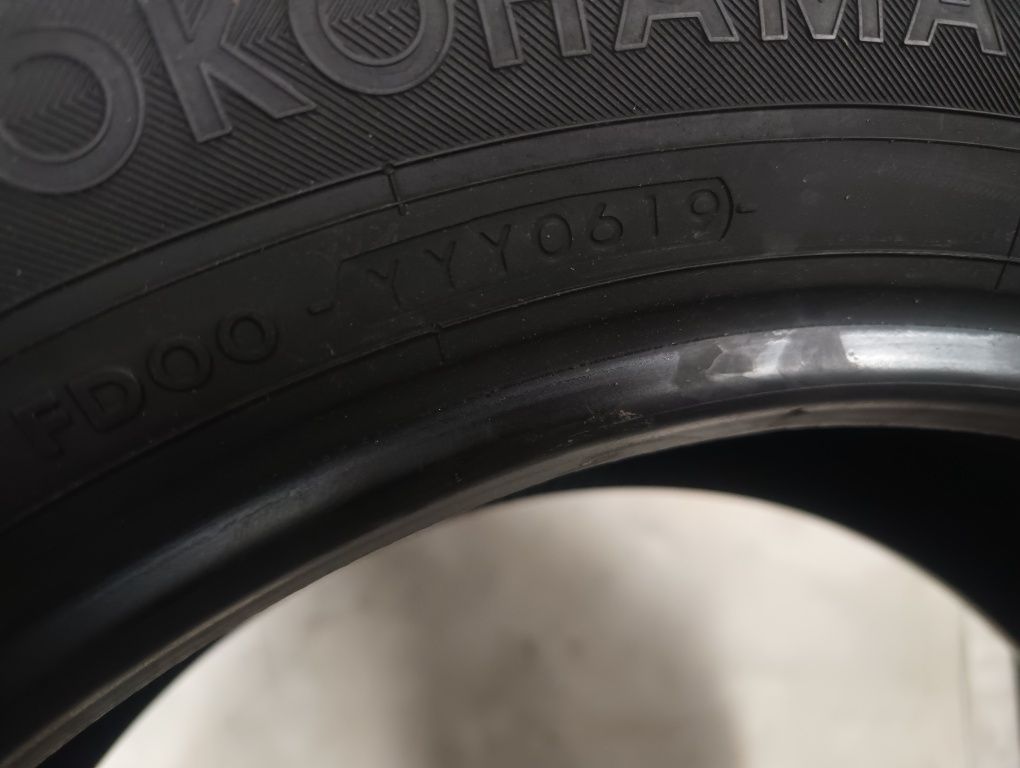 Jedna nowa opona yokohama blue earth  225/55 18