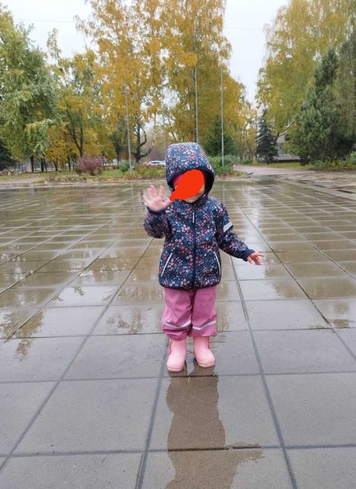 Куртка джинсовка вітровка р 92-98 на дівчинку 2-3 роки весна осінь