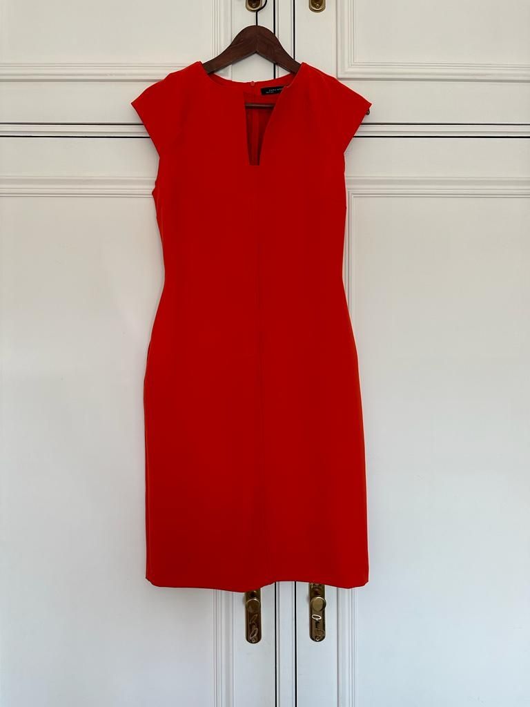 Vestido vermelho alaranjado justo