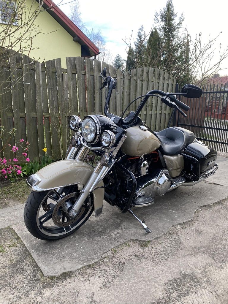 Harley davidson touring 2012 rok tempomat stan świetny