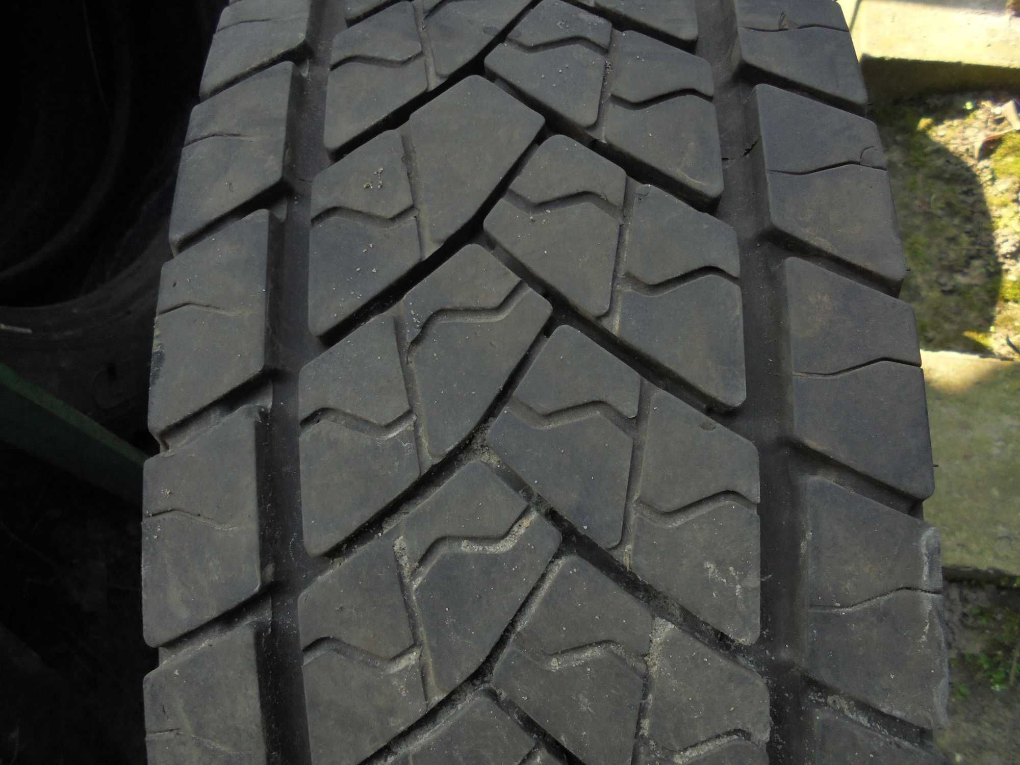 opona 215/75R17.5 Goodyear KMAX D (480 netto)