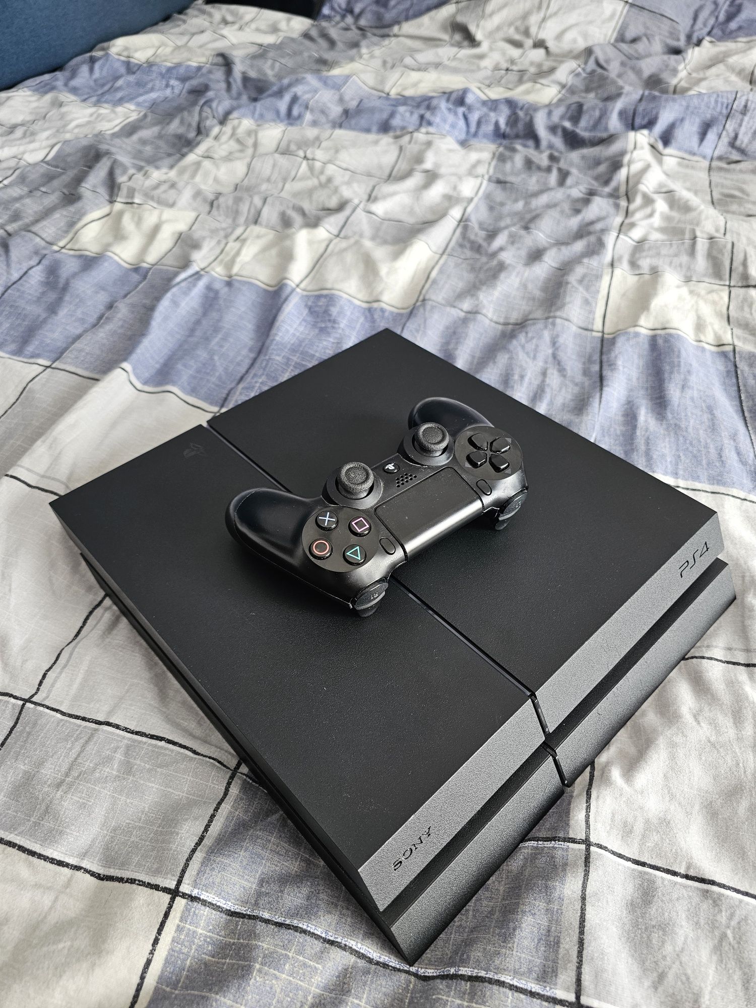ps4 + dualshock 4