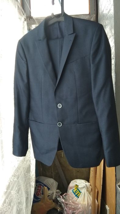 Выпускной, свадебный, деловой костюм