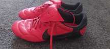 Bota Nike Premium tamanho 41