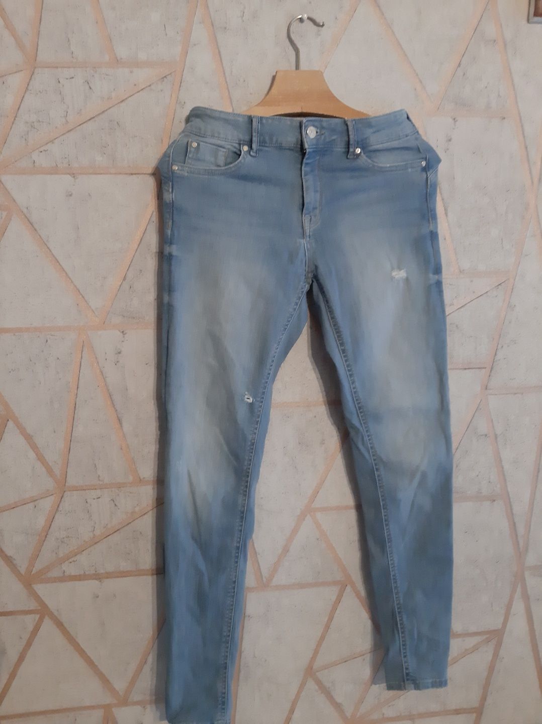 Spodnie jeans damskie