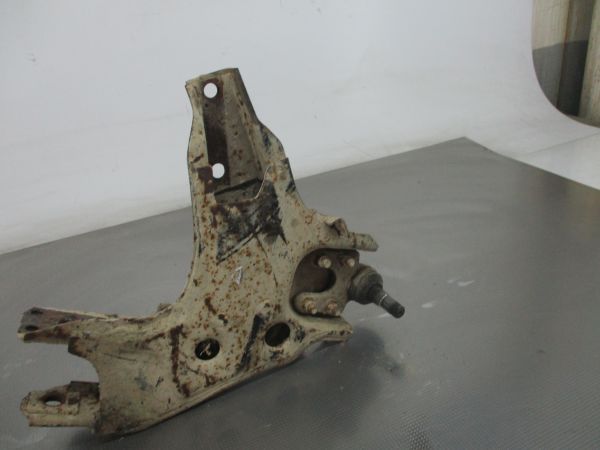 Braço de suspensão frente direito NISSAN Terrano II (R20)