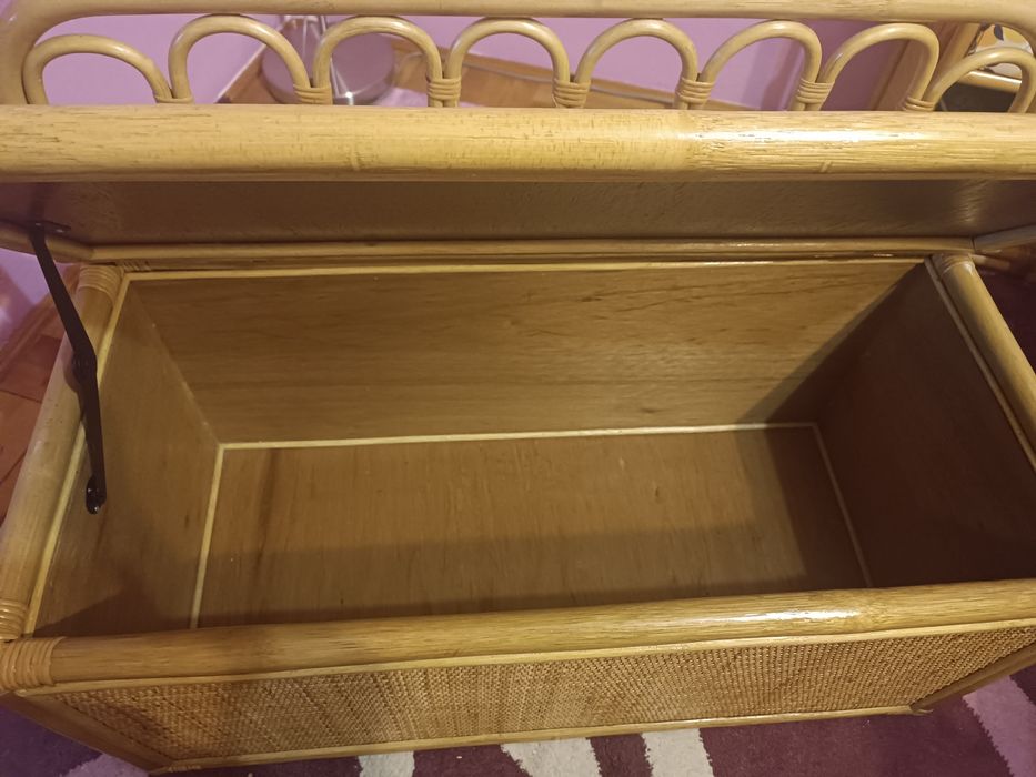 Piękna skrzynia rattanowa