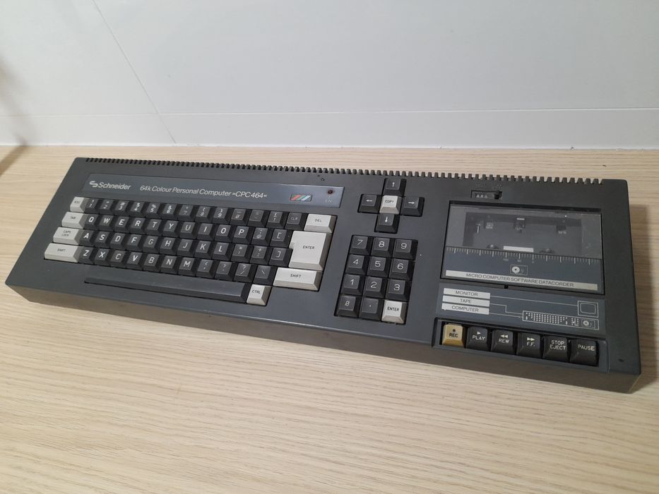 Komputer Amstrad Schneider CPC 464