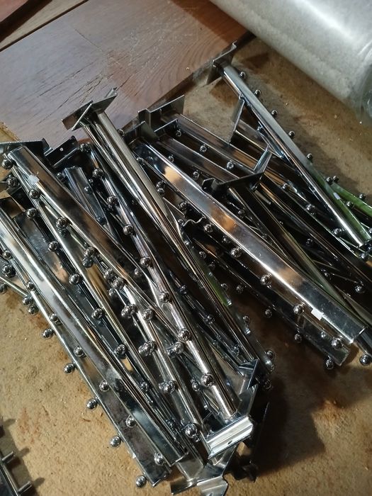 Wieszak zawieszka  na panel metalowa hromowa