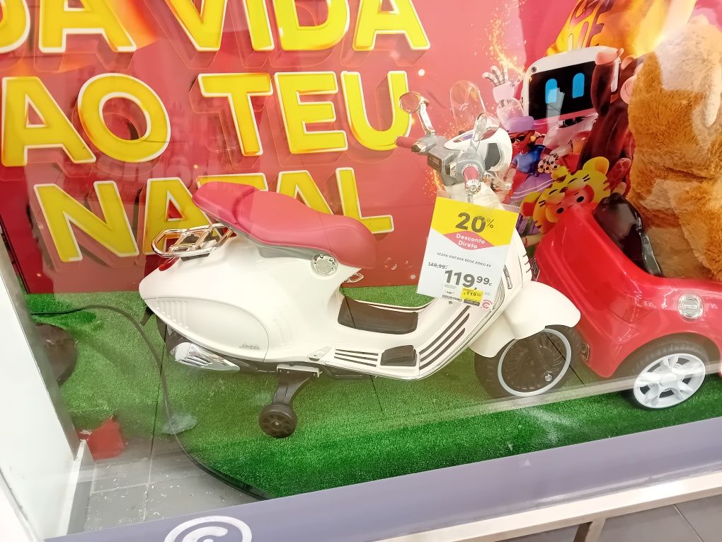 Moto eletrica infantil impecável