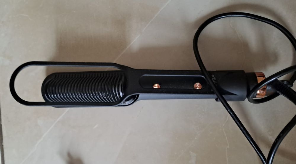 Alisador de Cabelo Basiq Sleek