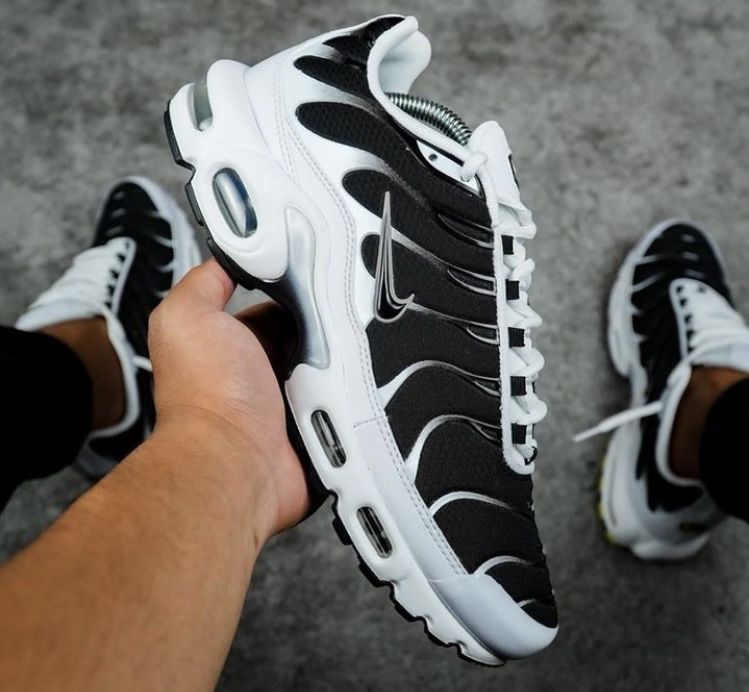 Air max plus TN 120€ NOVO! Varios tamanhos do 40-45 negociável