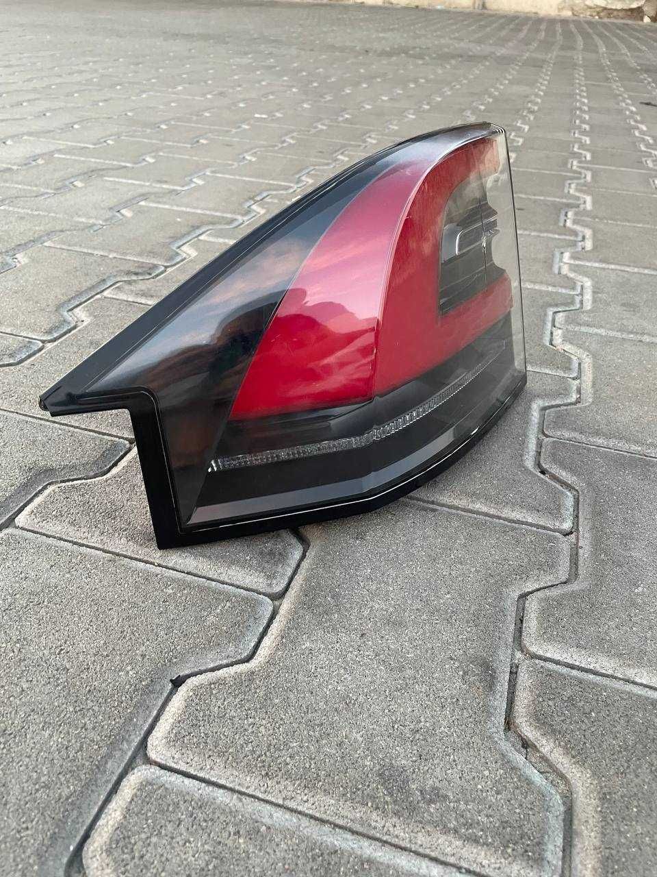 Продам,задній стоп Tesla X