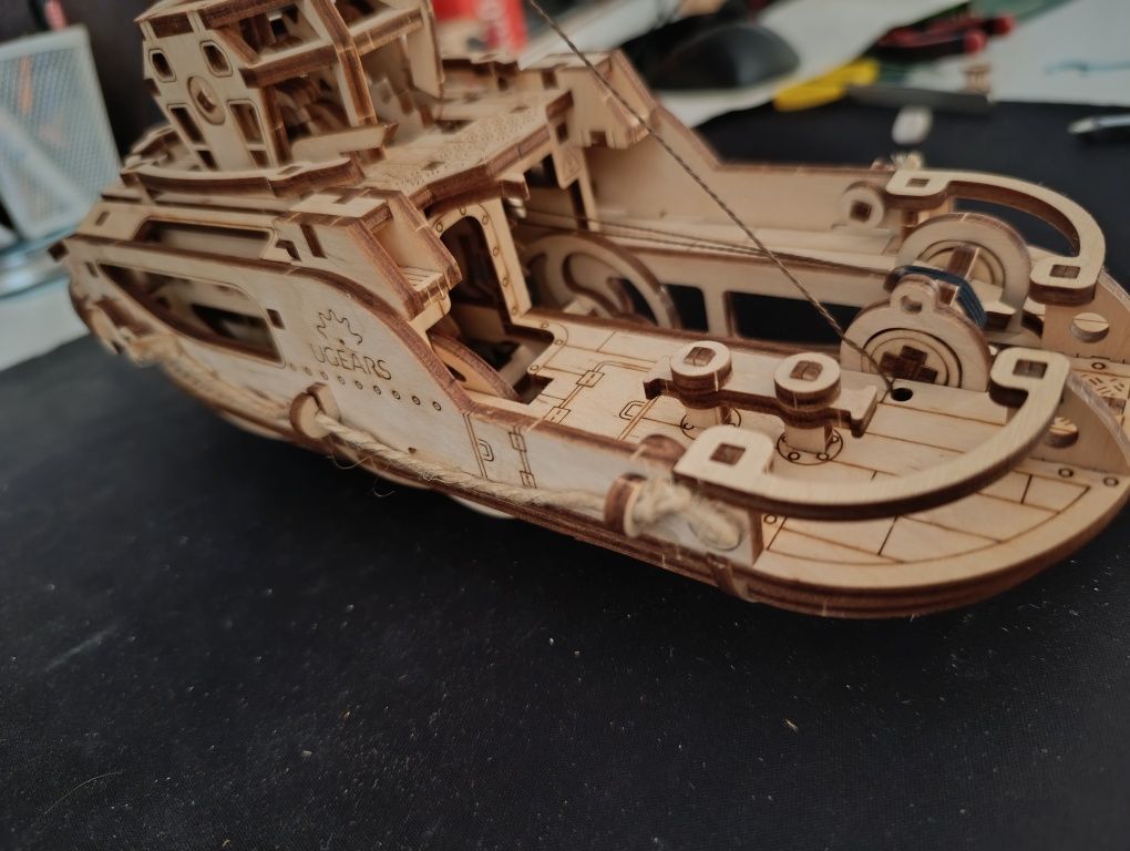 Holowniki U Gears statek model mechaniczny