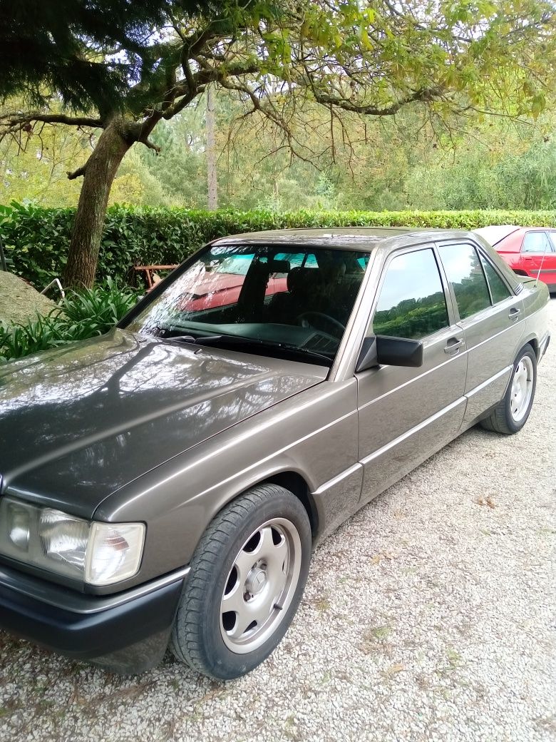Mercedes 190 ,2.5