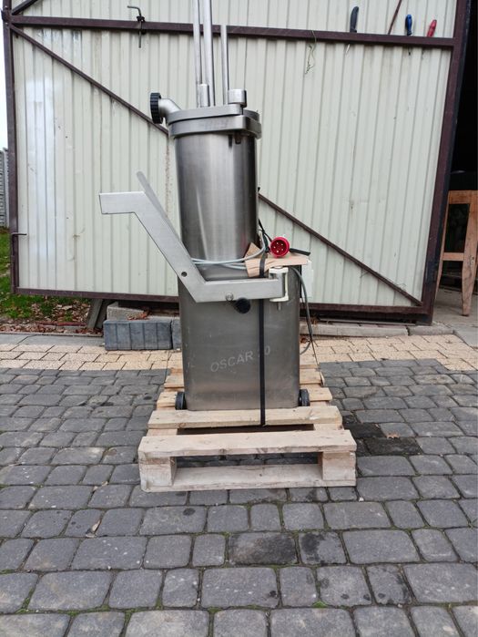 Nadziewarka do mięsa frey 20litrow maszyny masarskie masarnia
