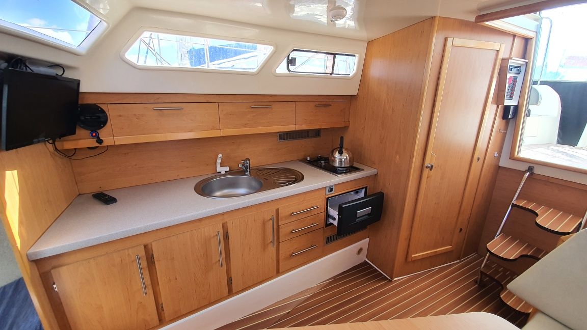Jacht motorowy houseboat Calipso 750