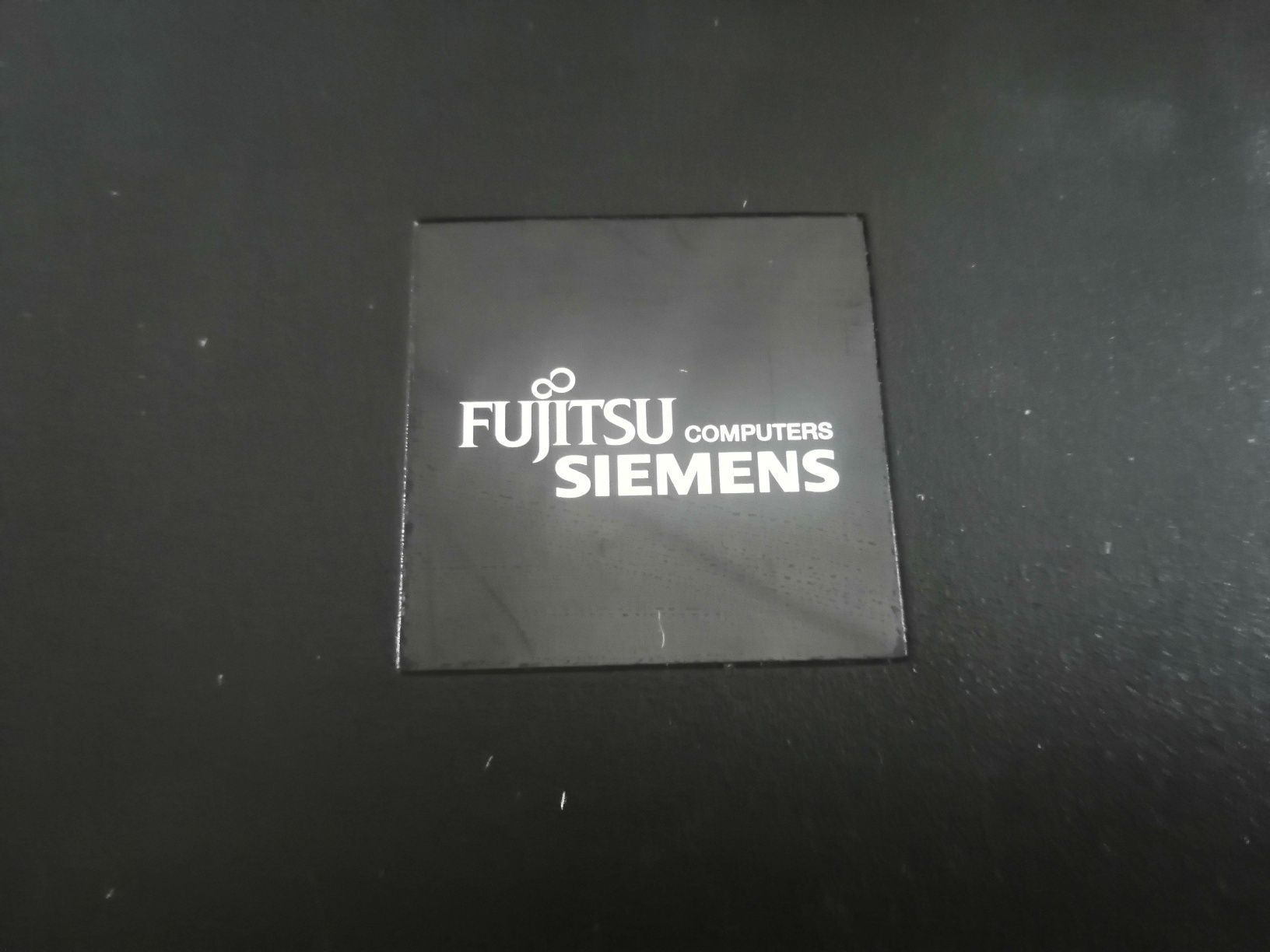 Ноутбук fujitsu simens amilo la1703