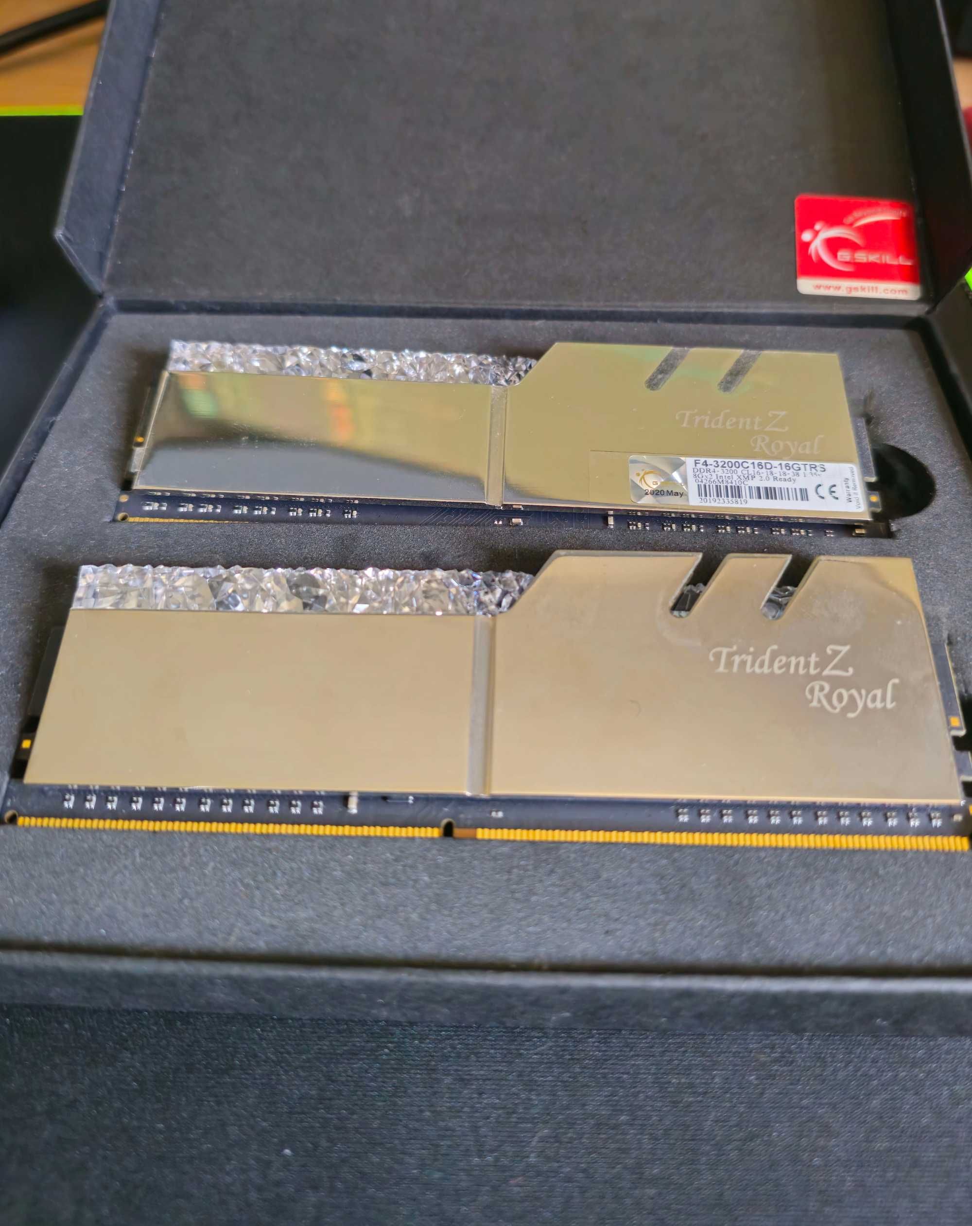 Memoria RAM TridentZ Royal (2x8Gb)