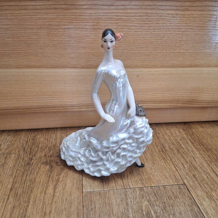 Статуэтка танцівниця