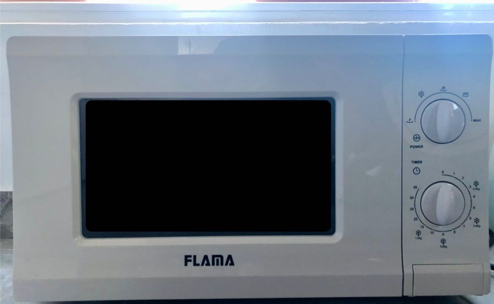 Micro-ondas FLAMA 1817FL, 20L