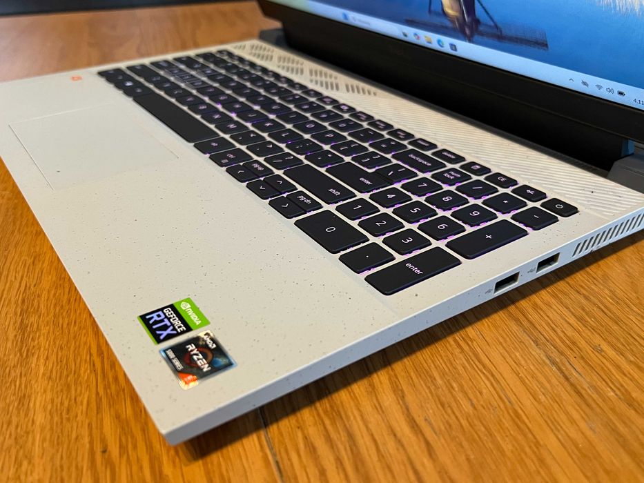 Laptop Dell G15 5515 Ryzen 5 / 16GB /SSD 512GB / RTX 3050 15,6 Win 11