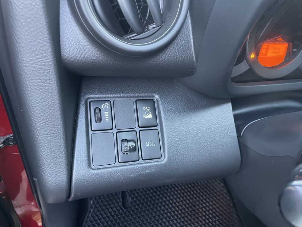 Toyota RAV4, 2.2 DCat, A/T, 2011