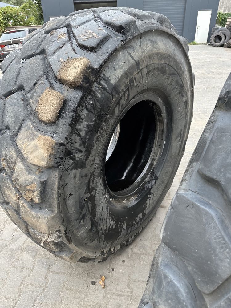 Opona 23.5 R25 Michelin