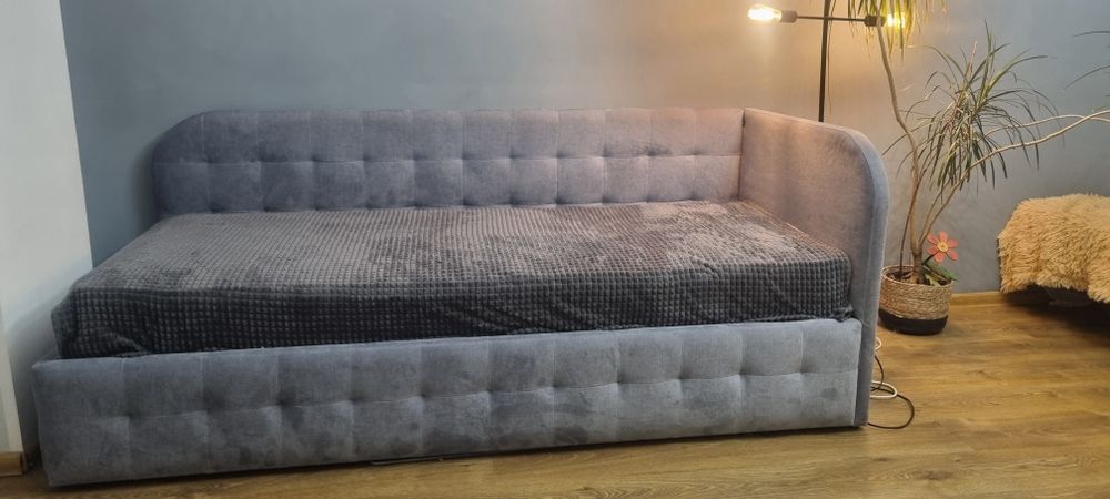 Продам м'яке ліжко з ортопедичним матрасом