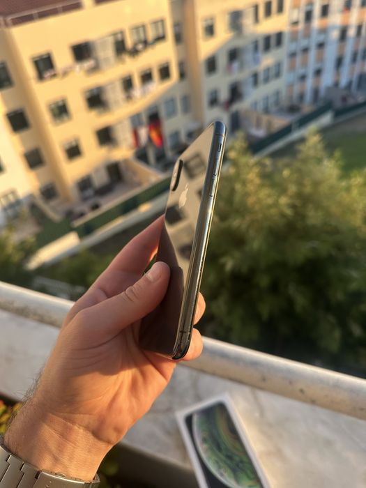 iPhone XS 64gb preto com caixa