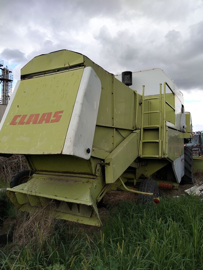 Claas dominator 76