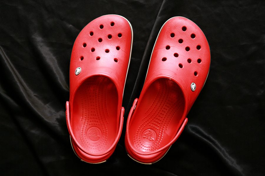 продам крутые классные оригинальные сандалии сабо Crocband Clog Crocs