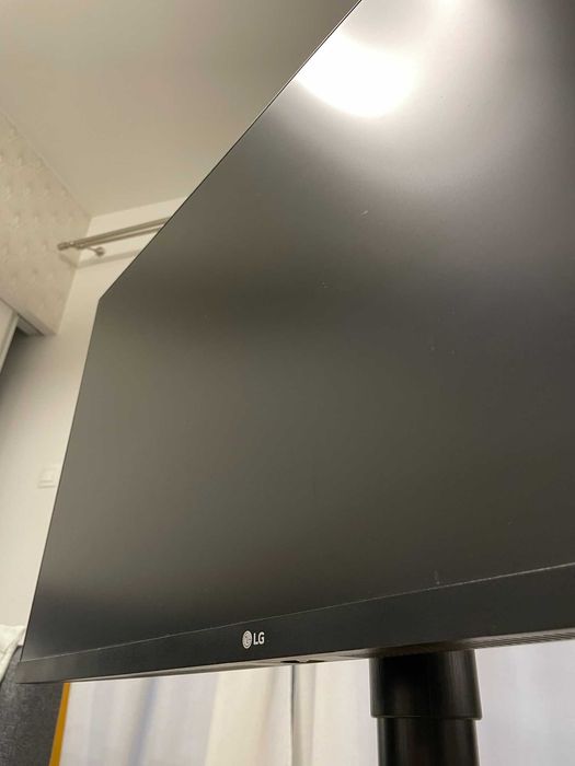 LG Monitor 32" 2K
