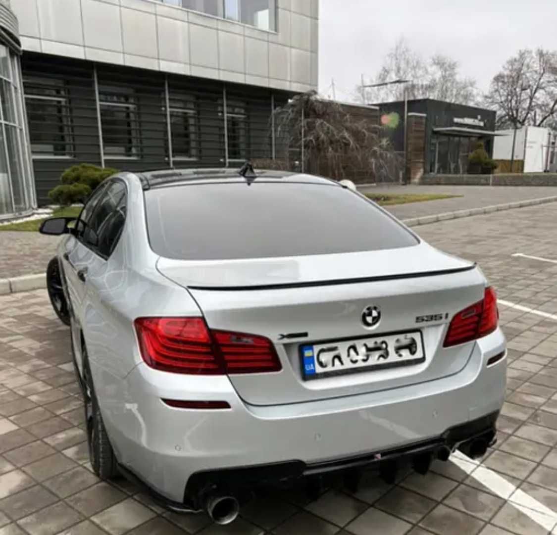 Спойлер BMW style M5 F10 series 2010 - 2017 цвет черный глянец
